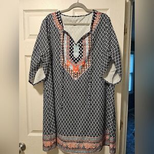 SHEIN Blue and White Graphic Dress with 3/4 Sleeves